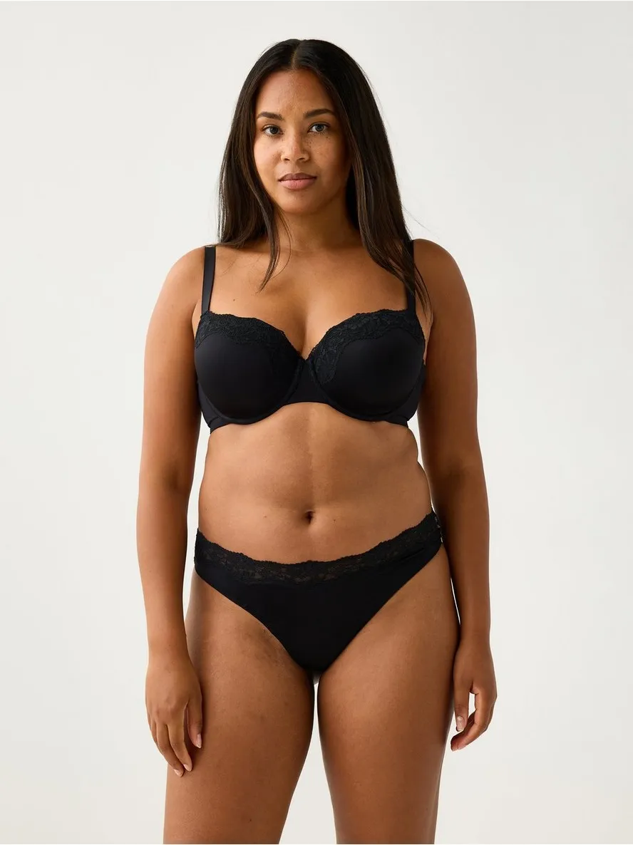 Gaćice – Thong with regular waist