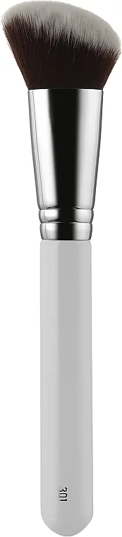 Ilu 301 Angled Blush Kabuki Brush Kist za rumenilo
