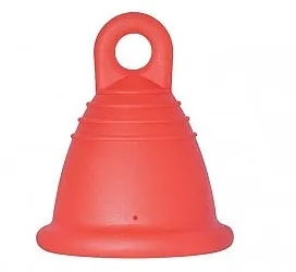 Me Luna Classic Shorty Menstrual Cup Ring Menstrualna čašica s petlicom, veličina M, crvena