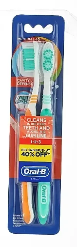 Oral-B Cavity Defense Medium Toothbrush Set četkica za zube, srednje tvrdoće, 2 kom, tirkizna + narandžasta