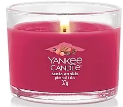 Yankee Candle Santa on Skis Signature Mirišljava sveća u mini čaši