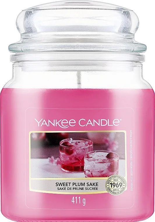 Yankee Candle Sweet Plum Sake Candle Mirisna svijeća u teglici