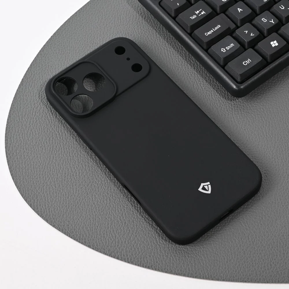 Maska za iPhone 17 Pro Max 6.9 mat crna Teracell Skin