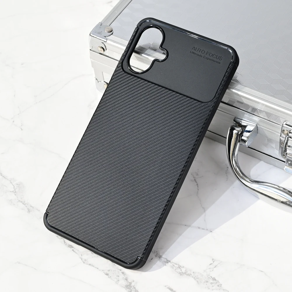 Torbica Defender Carbon za Samsung A065F Galaxy A06