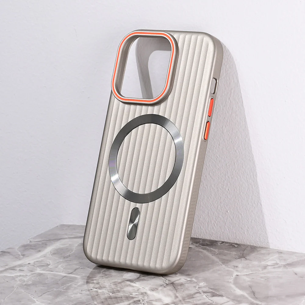 Torbica Magsafe Stripe za iPhone 13 Pro 6.1