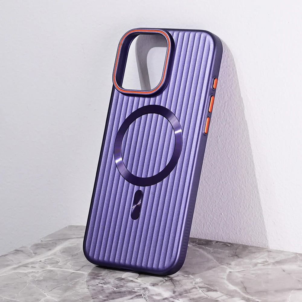 Torbica Magsafe Stripe za iPhone 16 Pro Max 6.9