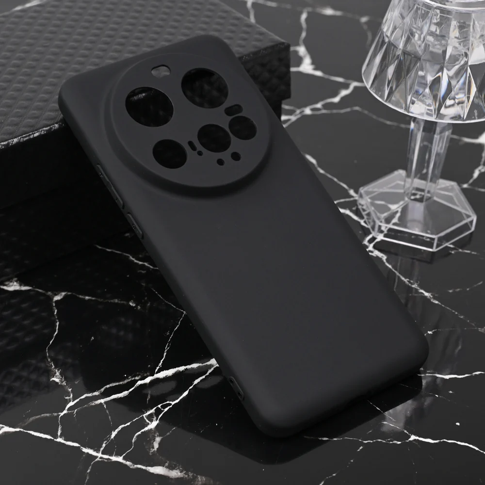 Torbica silikonska Ultra Thin za Xiaomi 15 Ultra mat crna
