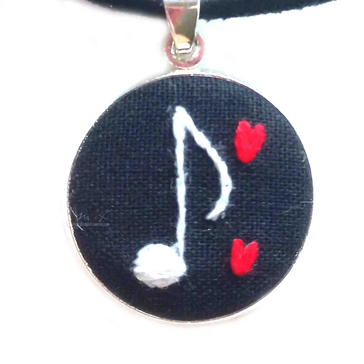 Single note with love ogrlica