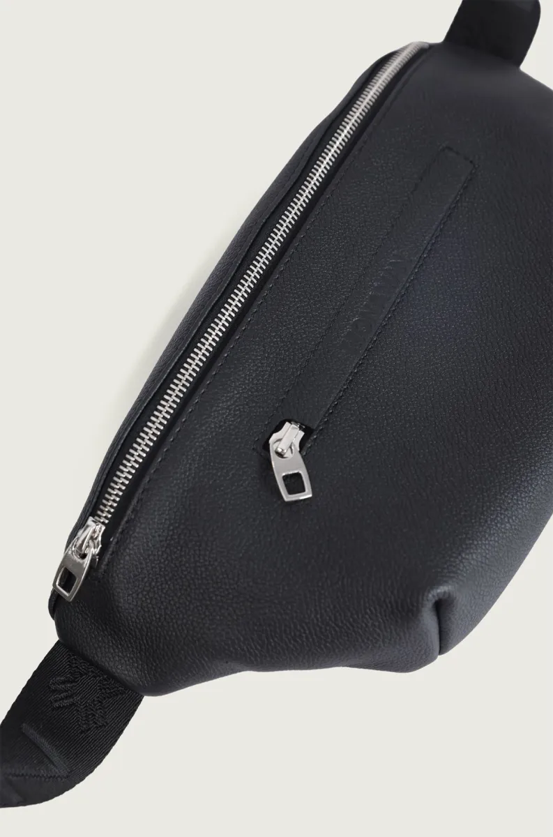 CRNA MUŠKA KOŽNA TORBICA 7114301-5