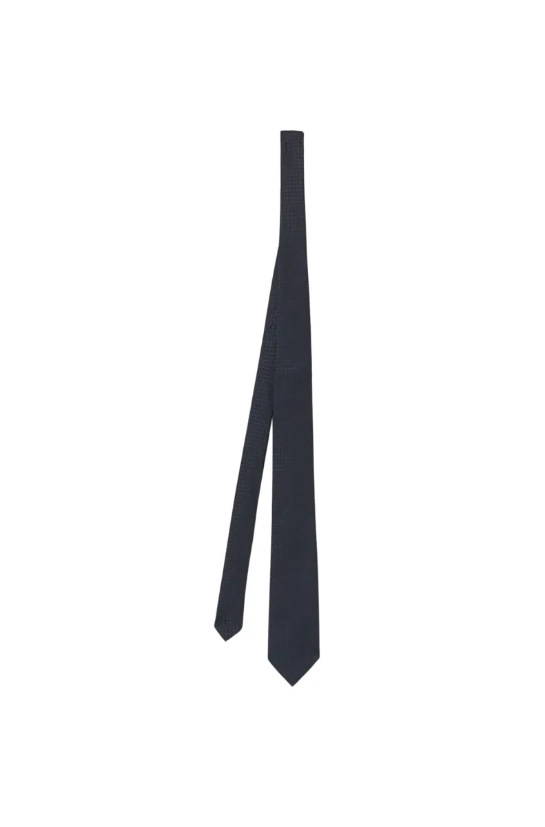 Elegantna muška kravata