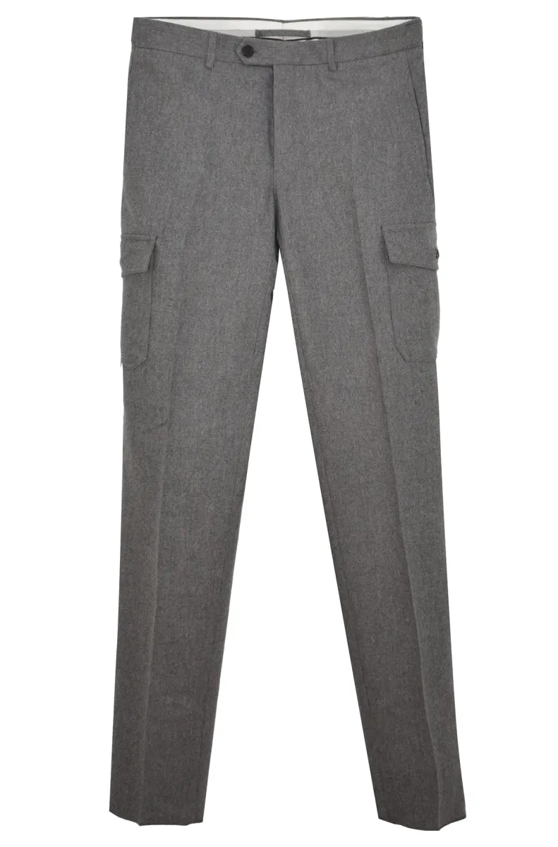 Sive muške pantalone