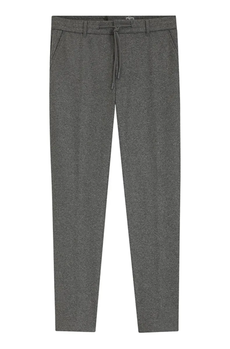 Sive muške pantalone