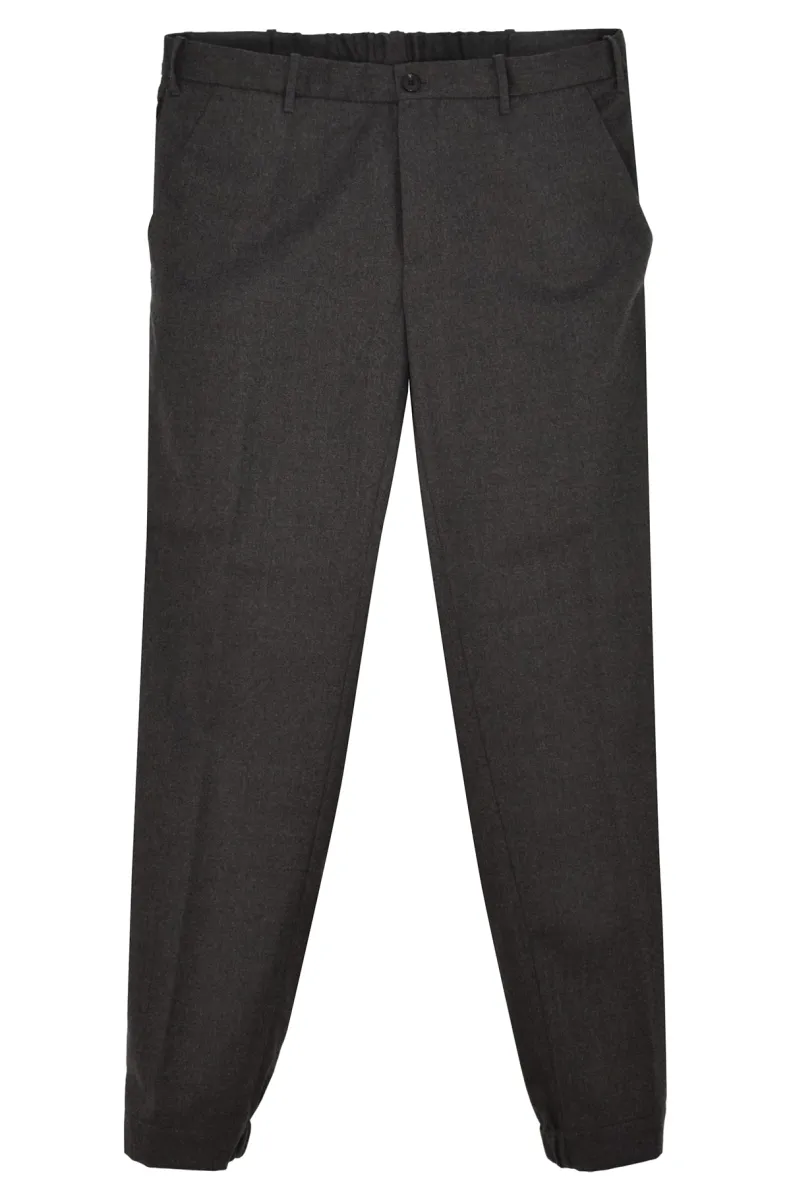 Sive muške pantalone