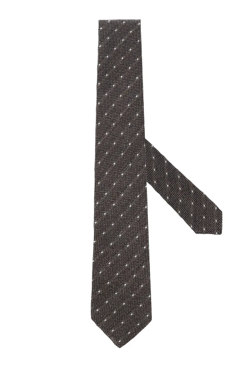 Tufnasta muška kravata