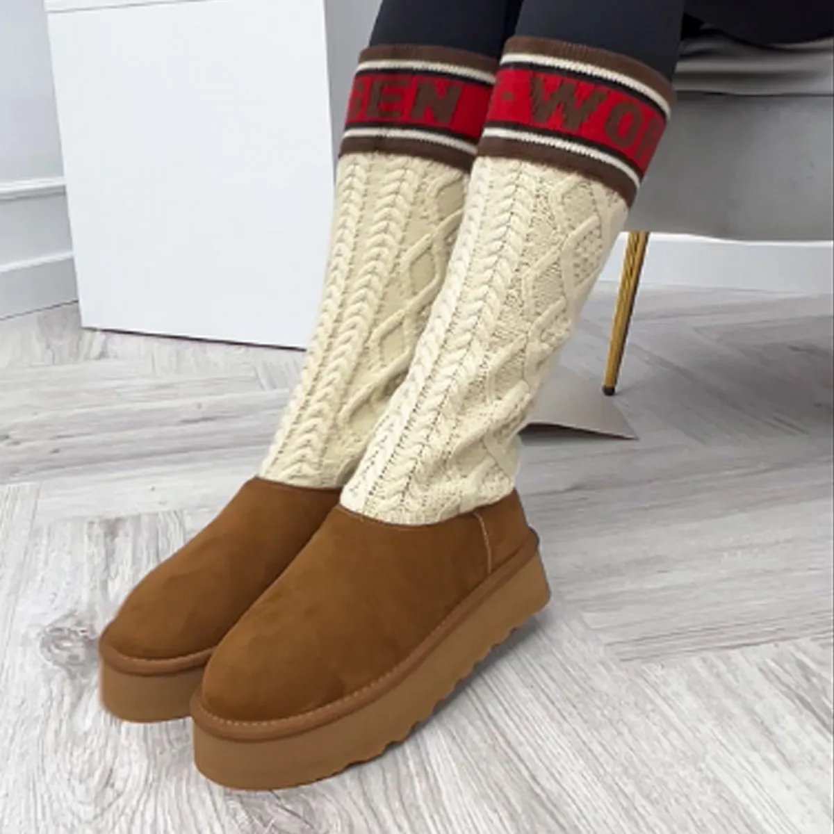 Mini boots