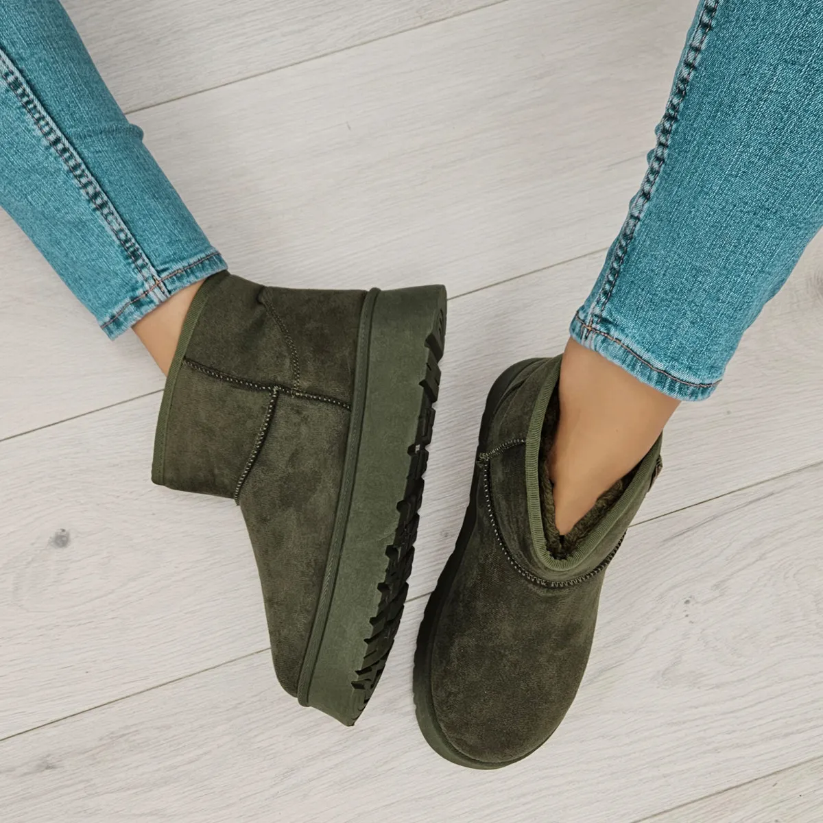 Mini boots