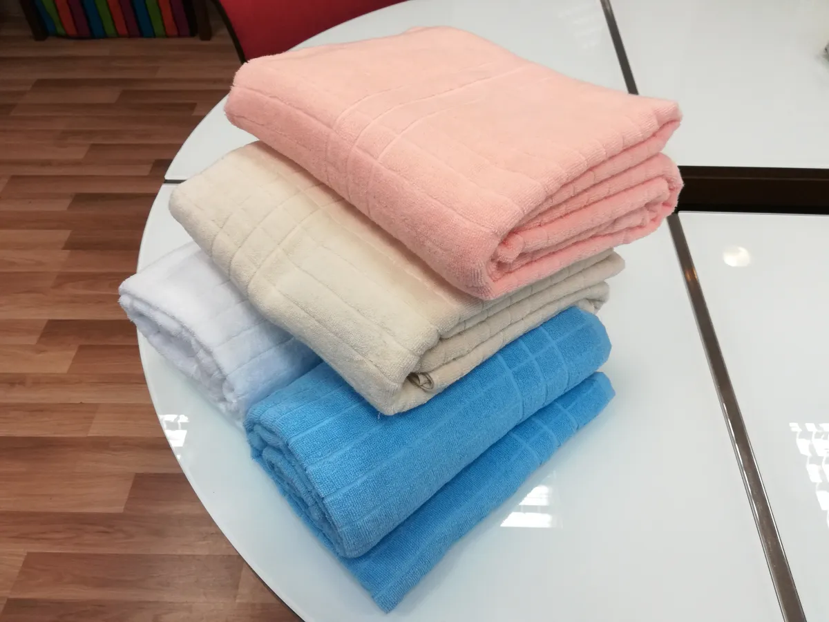 140x190cm Frotirski prekrivač Bojana beli 400 Frotirka