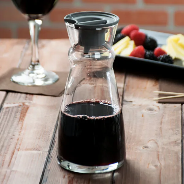 Dekanter za vino Fluid sa čepom za izlivanje 0.5l  Arcoroc