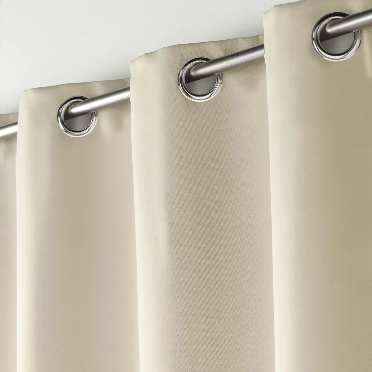 Draperija Occult 135x240cm sa otvorima za garniš. bež D.d Interieur