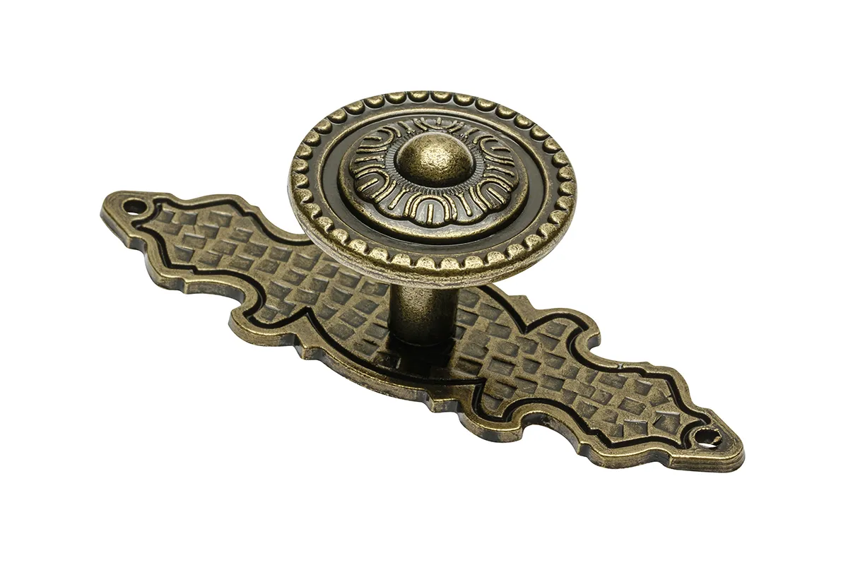 Dugme fi 34mm na podlošci 84mm patinirano