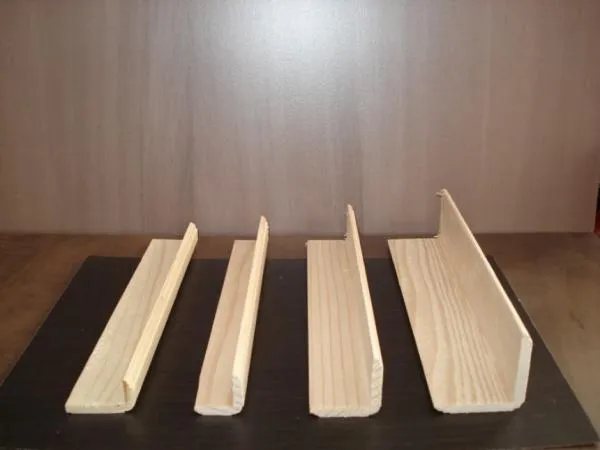 H24/MP Lajsna ugaona 21x21mm/240cm
