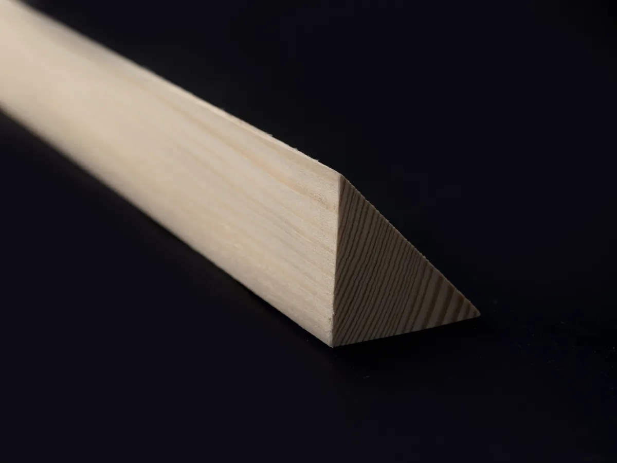 Lajsna trougla drv.Tip 26 30x30mm/2m Žaže