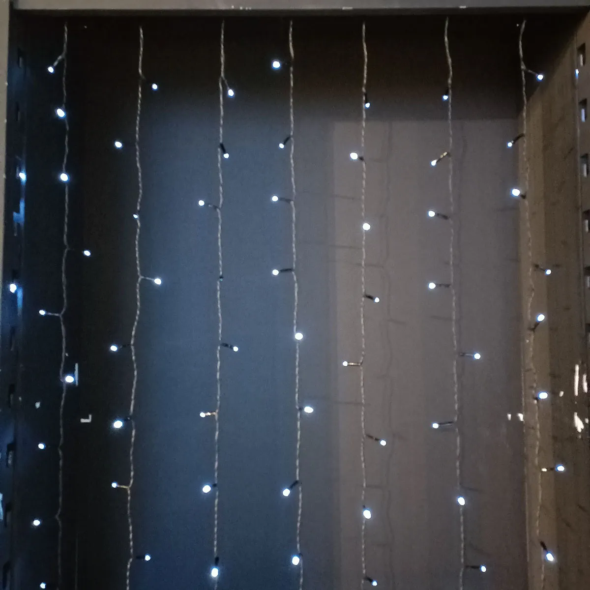 Novog. lampice u obliku zavese 204 LED 1.2x1.75m hladno bele Feeric