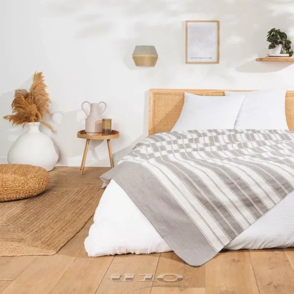 Prekrivač Jacquard Abby 180x220cm beli/sivi Douceur d Interieur