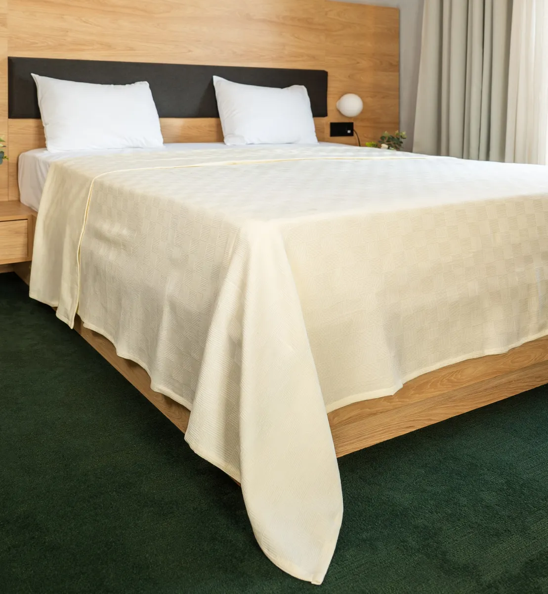 Prekrivač za franc. krevet Jacquard 240x260cm 250g/m2 krem