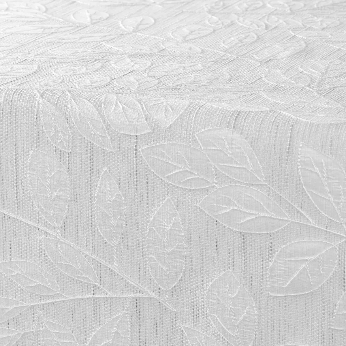 Stolnjak Jacquard Gipsy 140x240cm beli Douceur d Interieur