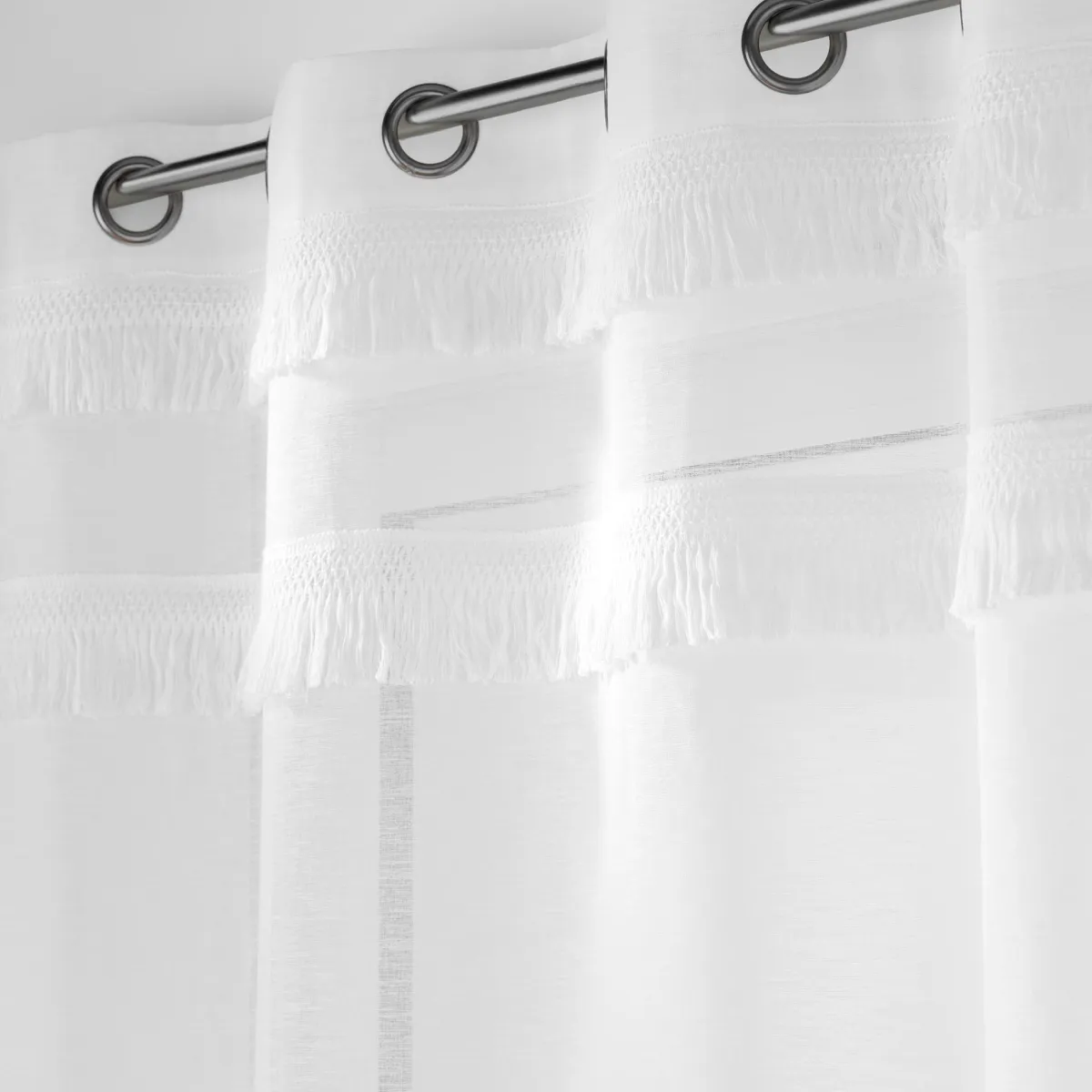 Zavesa Frangina 140x240cm sa otvorima za garniš. D. d Interieur