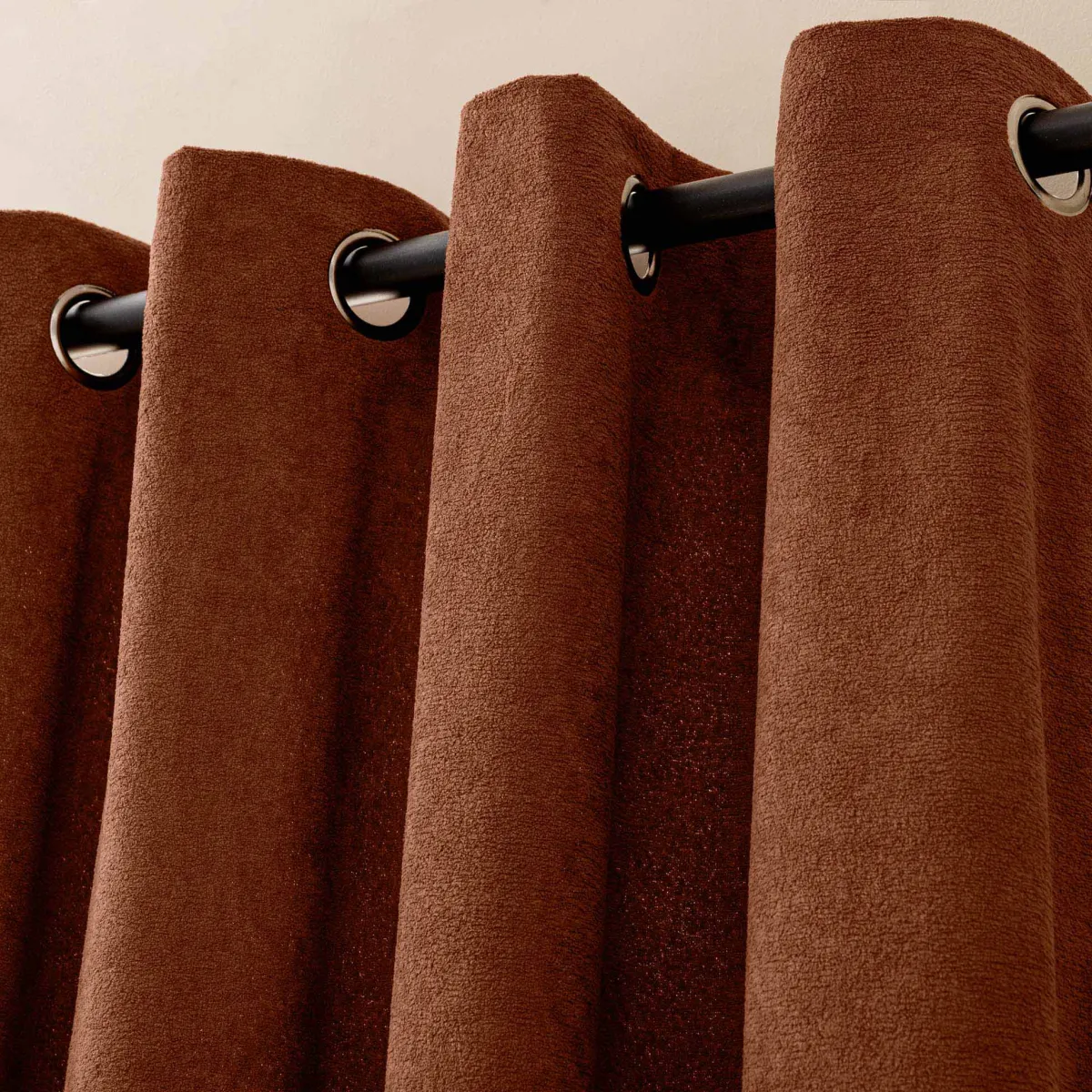 Zavesa Winona 140x260cm sa otvorima za garniš. terakota D. d Interieur