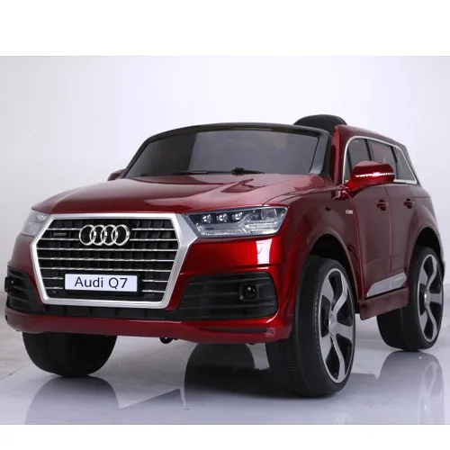 Automobil na akumulator Audi Q7  crveni