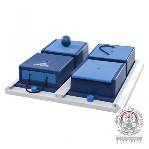 Dog activity poker box  131x31 cm