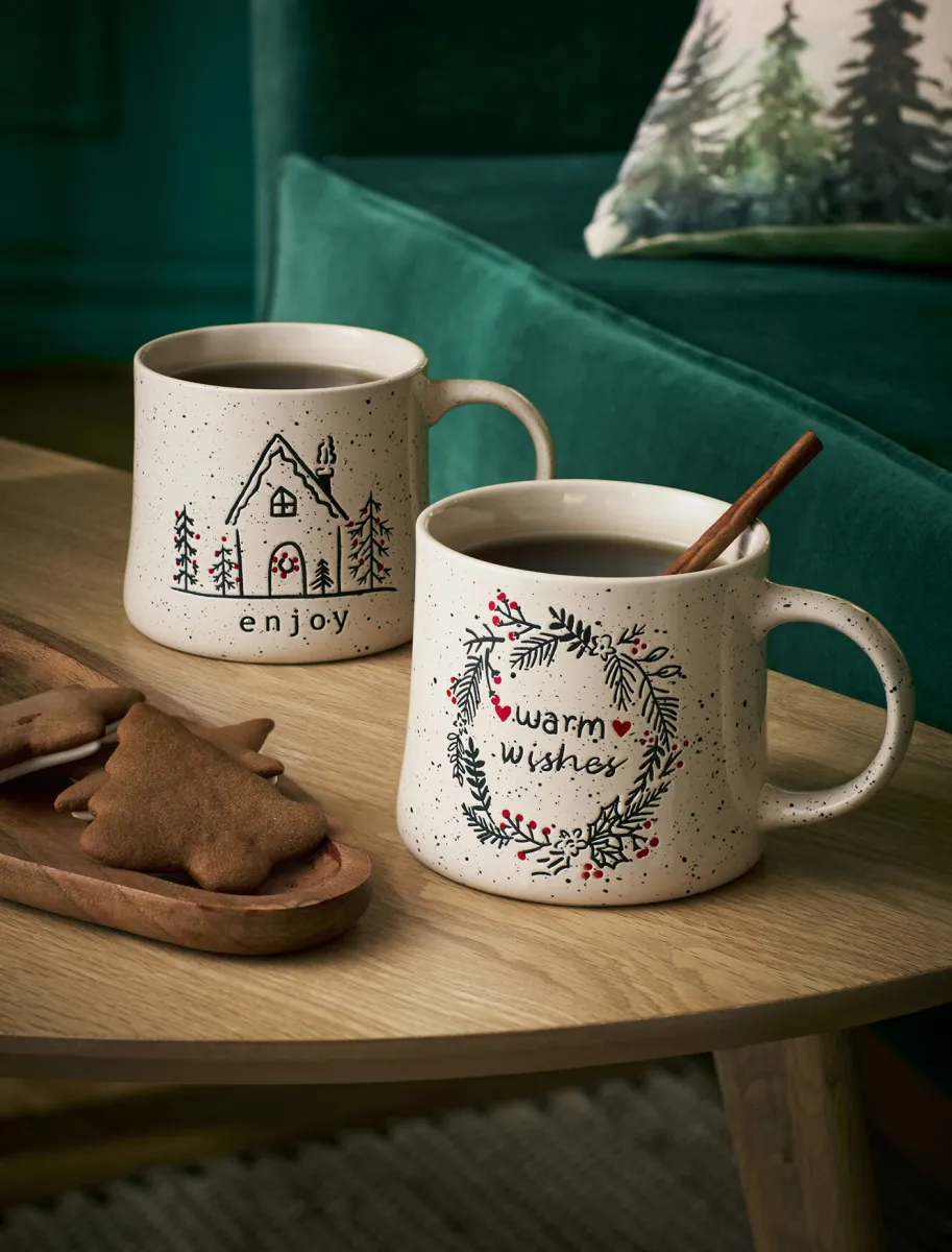 Šolja s prazničnim motivima