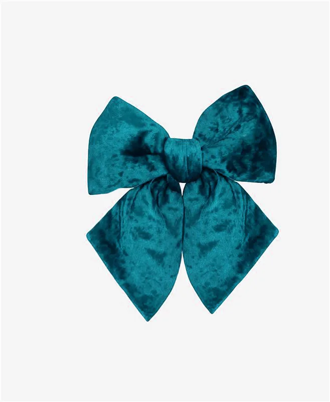 Tirkizna ukrasna mašna