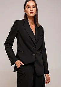 CRNI BLEJZER SA ELEGANTNIM DETALJIMA