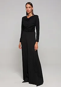 PLISIRANE CRNE PANTALONE