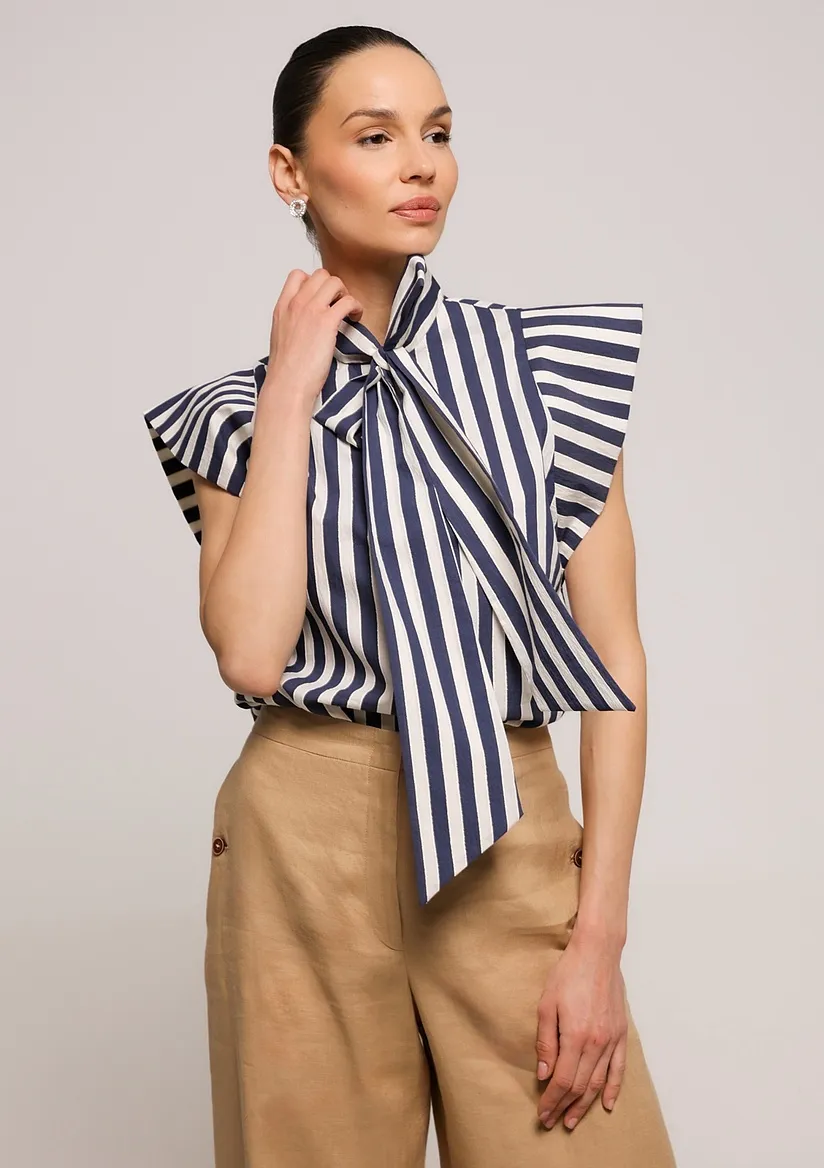 PRUGASTA BLUZA SA VEZIVANJEM
