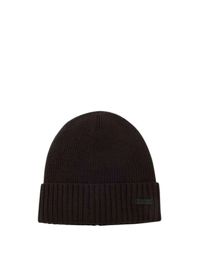 Boss - vunena muška kapa