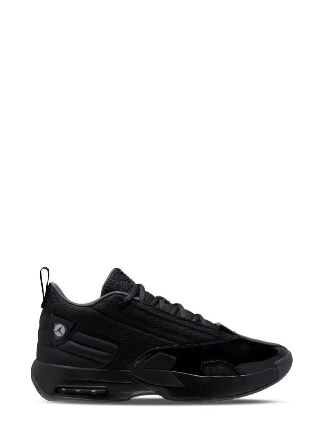 Jordan max aura 6