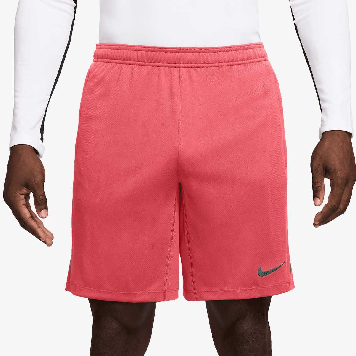M nk df strk short kz