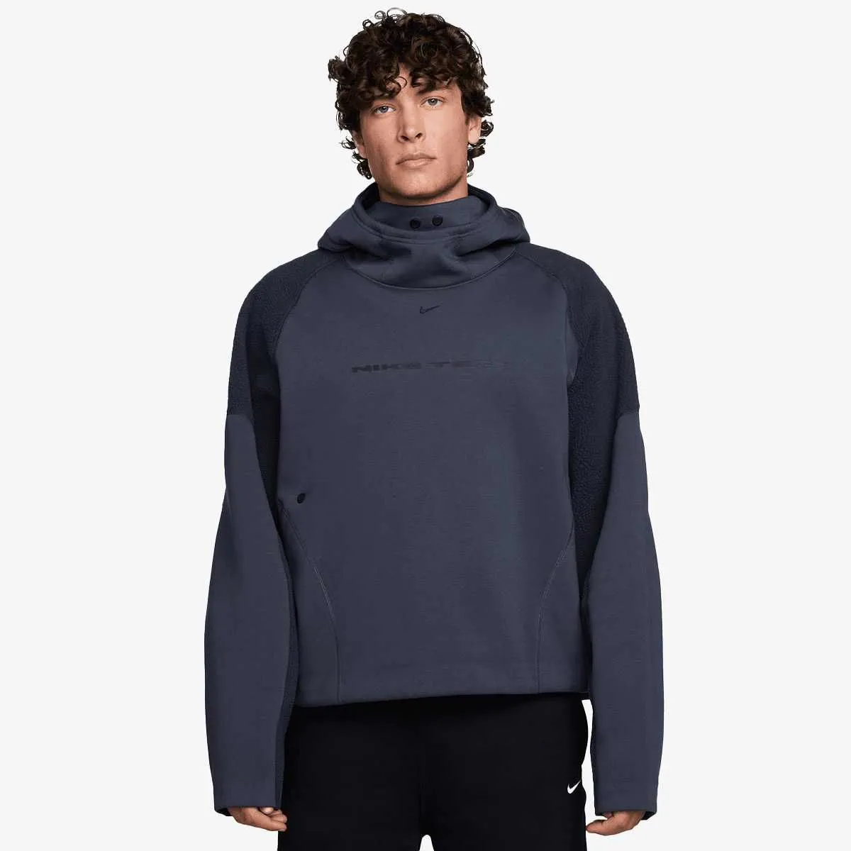 M nk tch windwall po hoodie