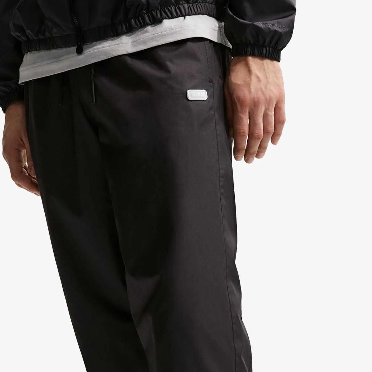 M nk wr gfx wvn pant