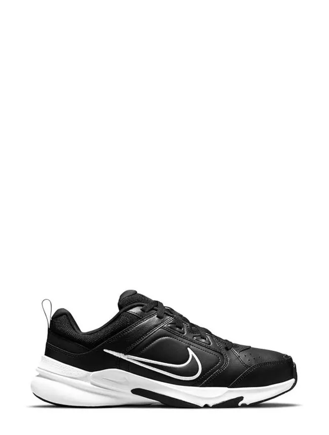 Nike defyallday