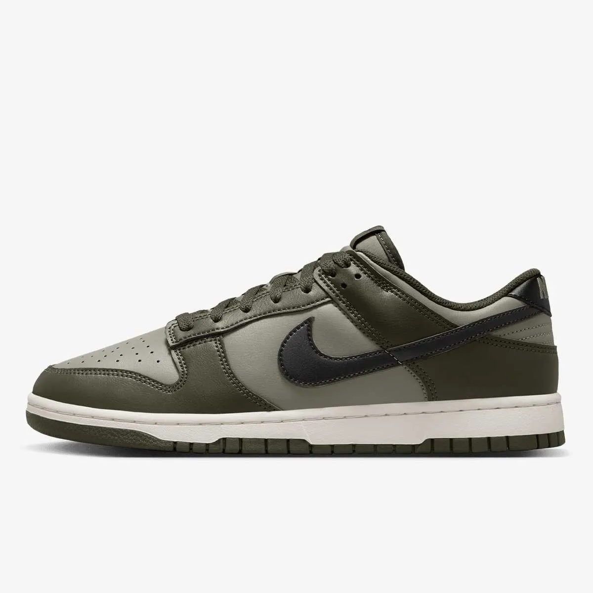 Nike dunk low retro bttys