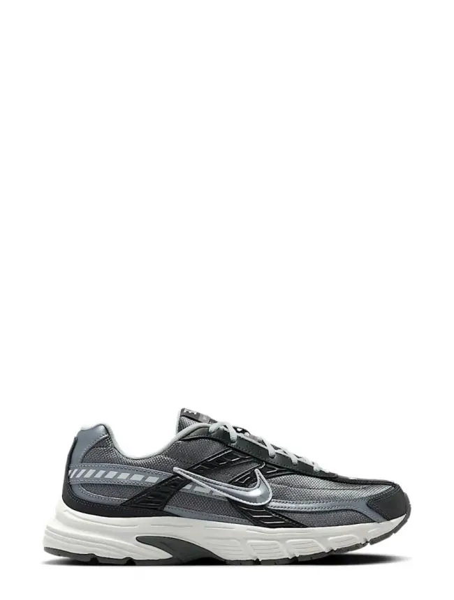 Nike initiator sc