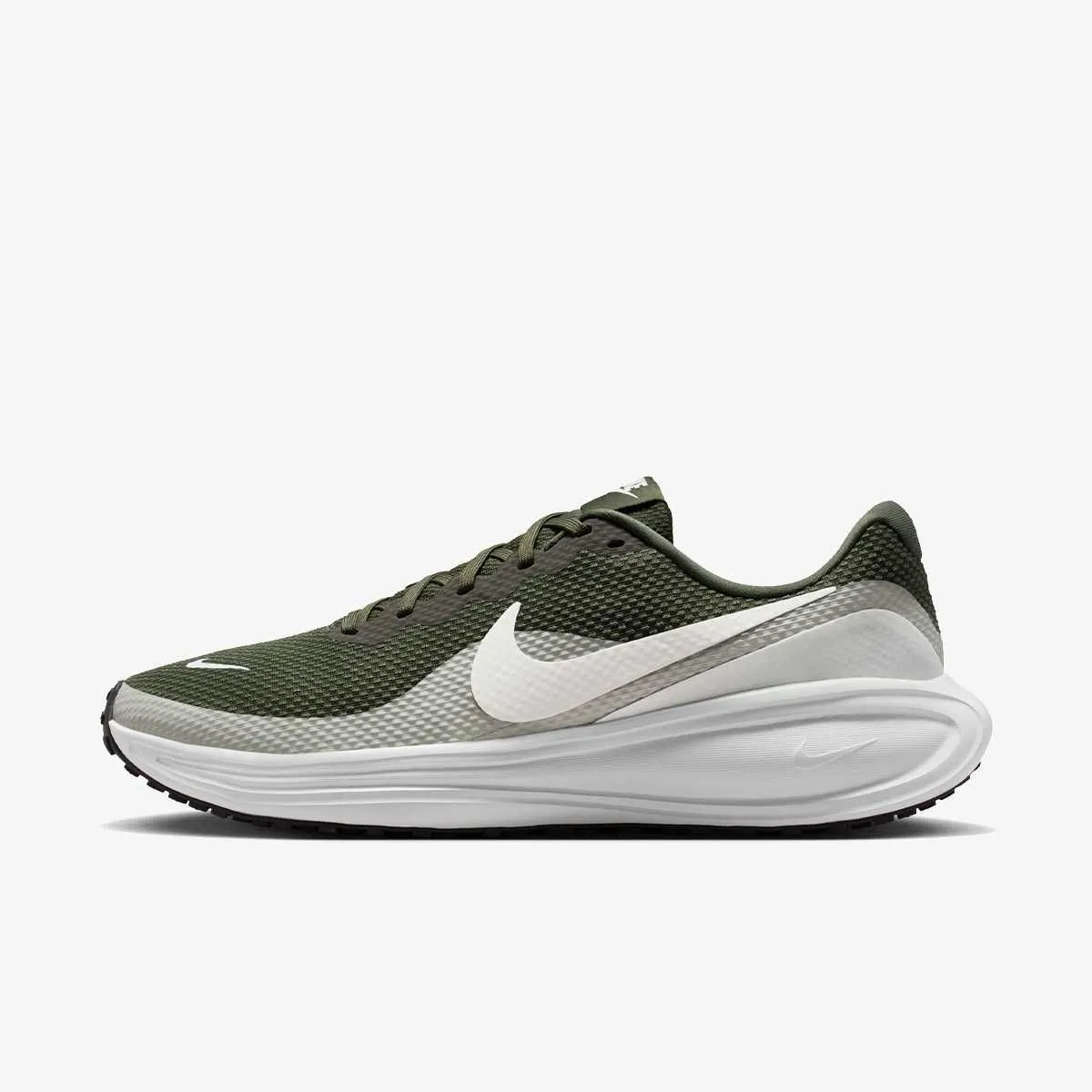 Nike revolution 8