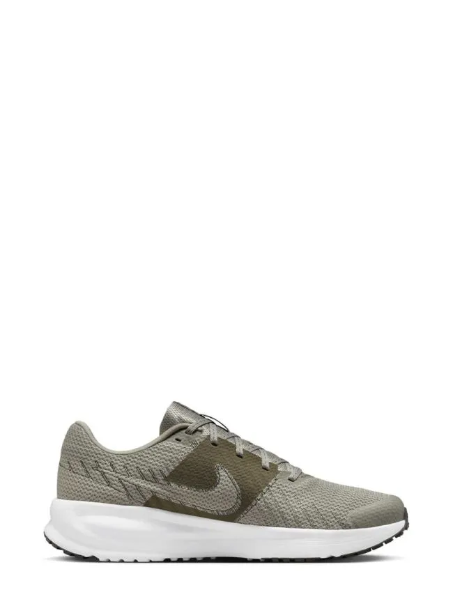 Nike run defy