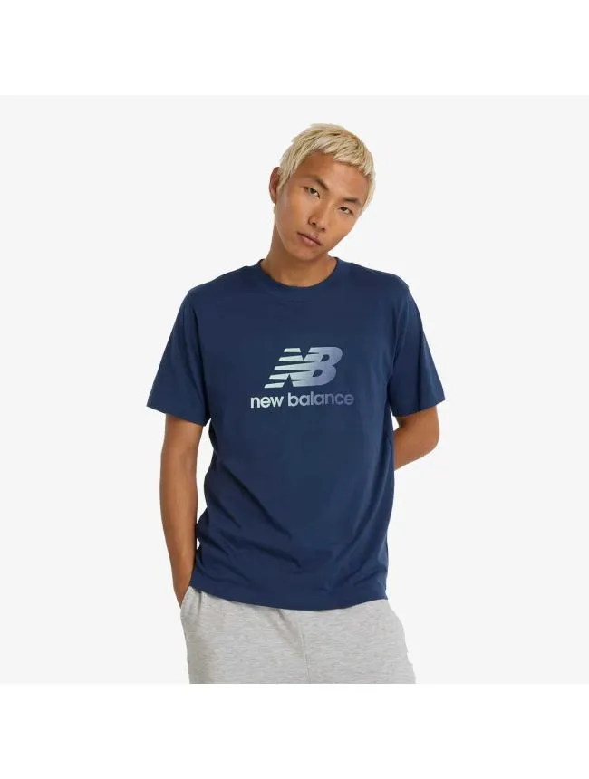 Sport essentials gradient logo t-shirt